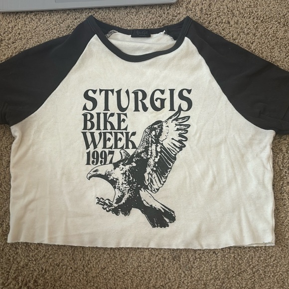 Brandy Melville t shirt - Picture 1 of 2